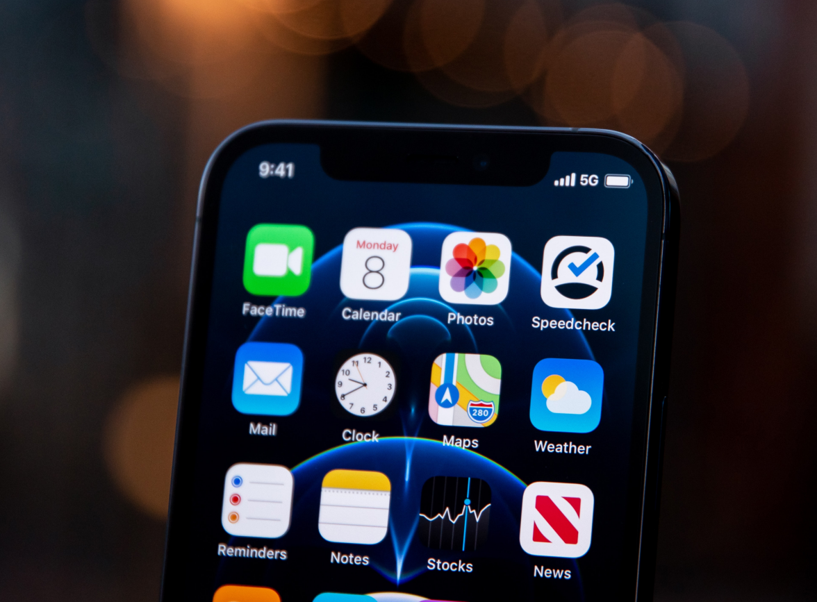 青岛苹果手机维修分享为什么 iPhone 12 在冬季会自动关机 